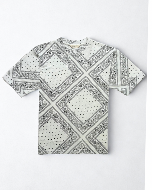 Bandana Print White Uni drop T-shirt