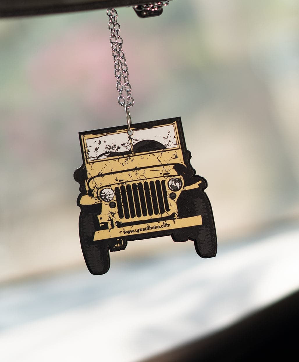 Thar Car Hanging - urbantheka