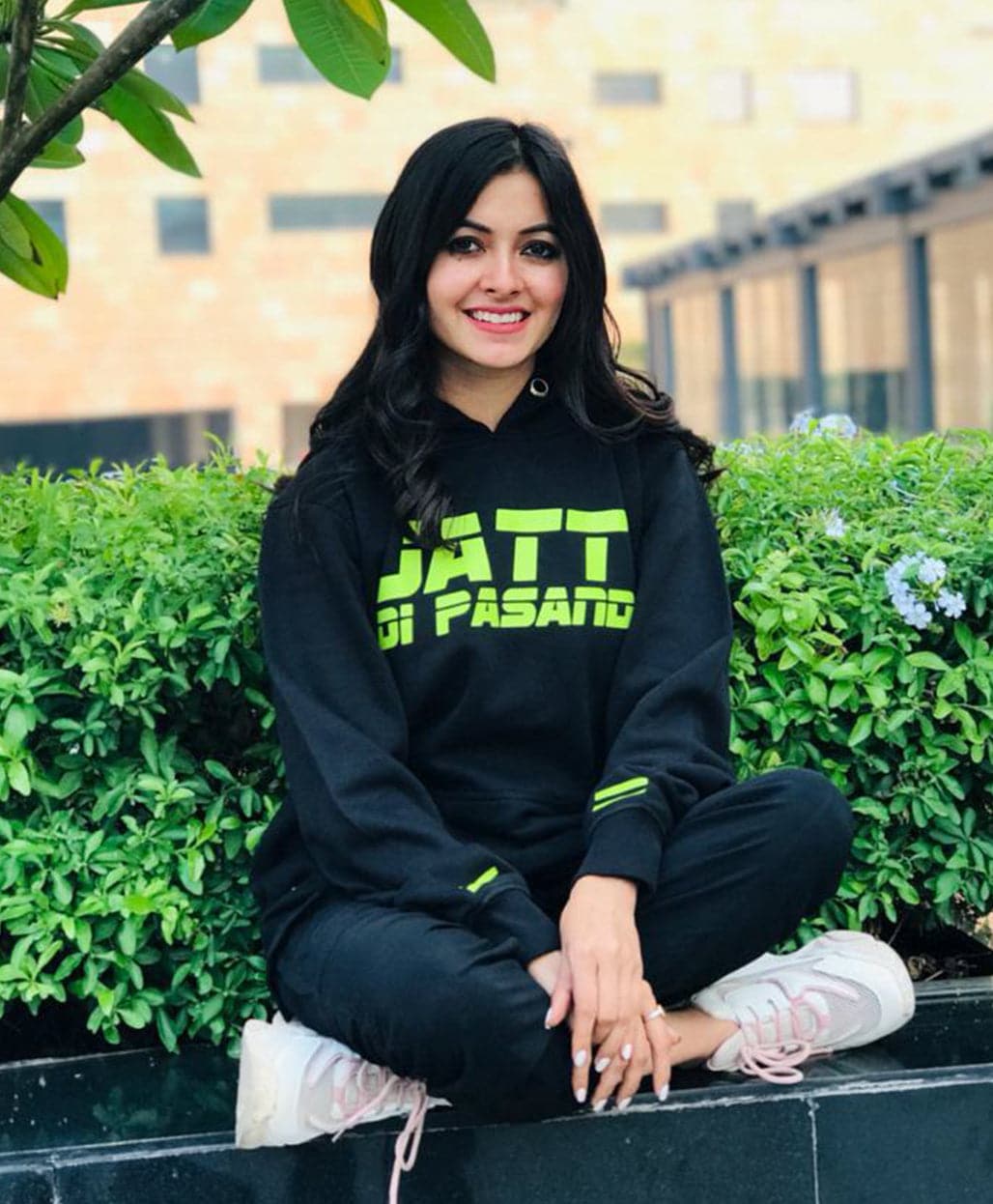 Jatt Di Pasand Black And Neon Hoodie - urbantheka